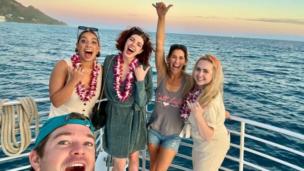 byob-waikiki-cruise-budget-sunset-guide